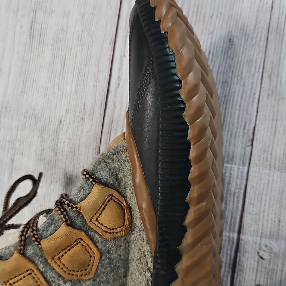Sorel Sz 8 Gray and Tan Winter Boots - Picture 7 of 16